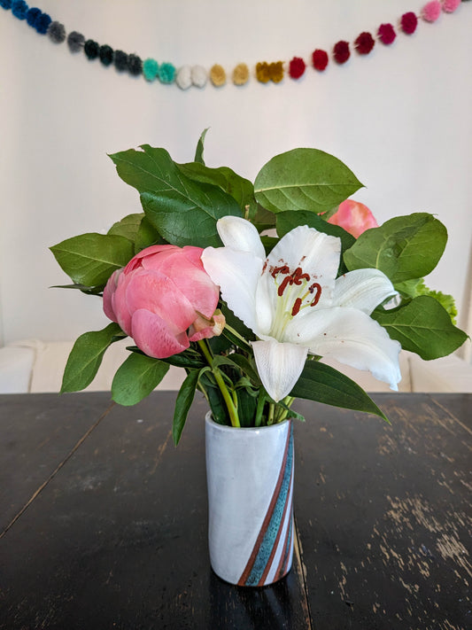 diagonal stripe vase